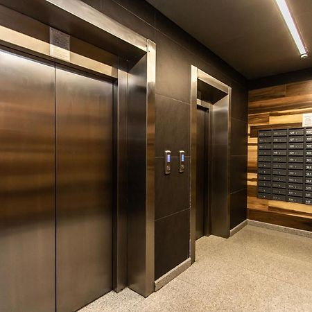 Sky House Premium Apartment In City Center Κισινάου Εξωτερικό φωτογραφία