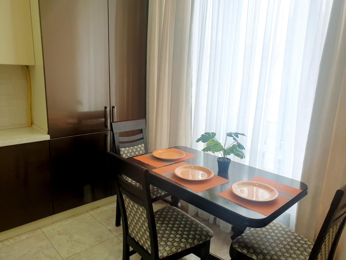 Sky House Premium Apartment In City Center Κισινάου Εξωτερικό φωτογραφία